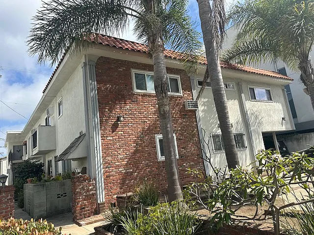 10944 Palms Blvd #5
