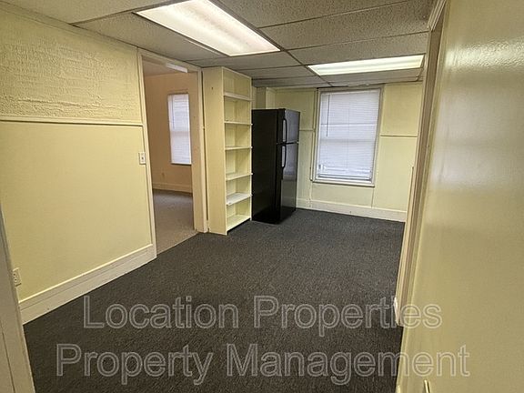3rd image of 913 New York St APT 8