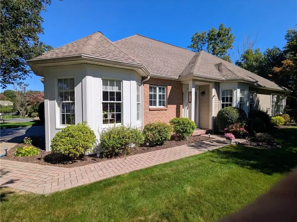 736 Bel Arbor Trl, Webster, NY 14580