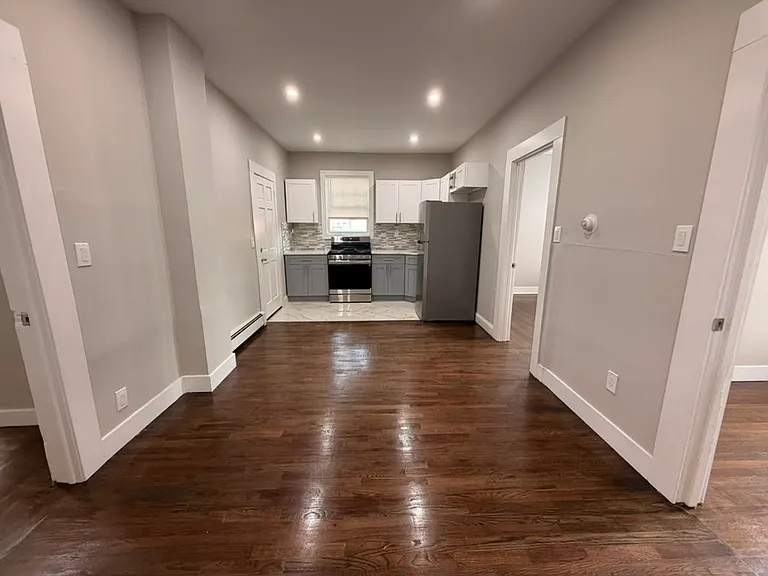 1561 Chapel St #5A — Photo 7