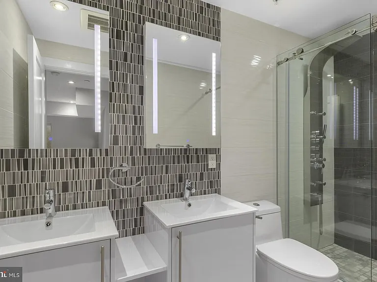 1526 Ridge Ave #1 — Photo 23