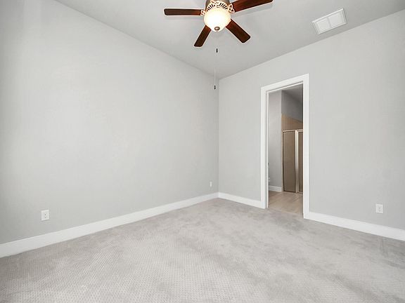 3rd image of 5720 Petty St