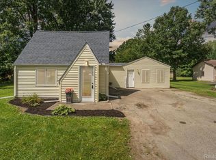 1138 S Vassar Rd, Burton, MI 48509