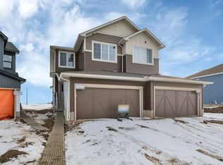 5657 Hawthorn Way SW, Edmonton, AB