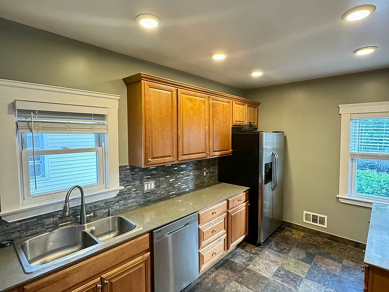 10111 Nanford Rd — Photo 7