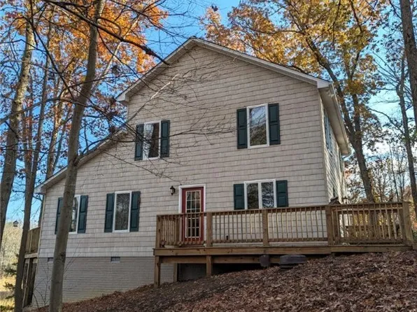 620 22nd St, West Point, VA 23181
