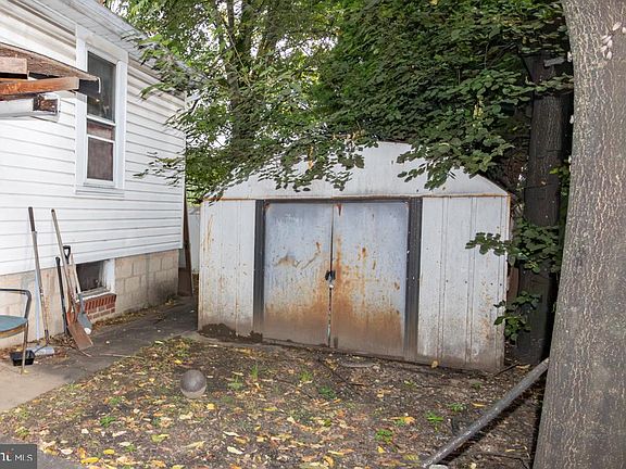 5th image of 499 Fairview Ave