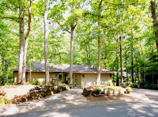 8 Hickory Nut Ln, Lake Wylie, SC 29710