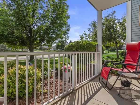 164 Minz Park CIRCLE #1, West Bend, WI 53095