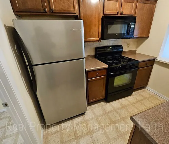 14 Greenwood Trl N — Photo 10