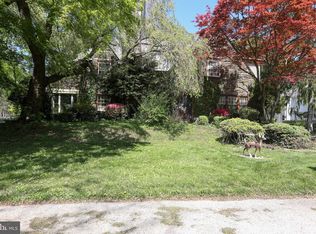 10 W Ardmore Ave, Ardmore, PA 19003