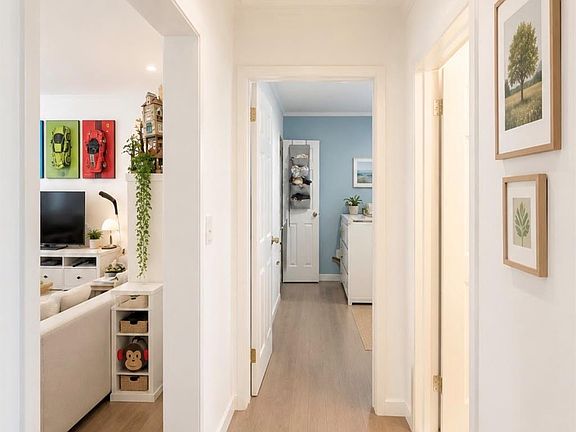 5th image of 15750 17 Avenue #2
