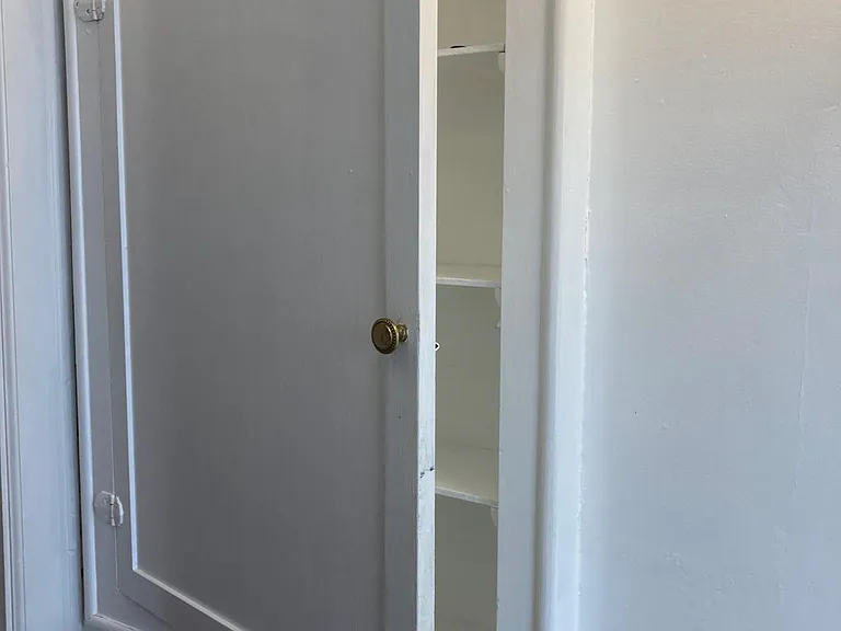 Built-in medicine cabinet