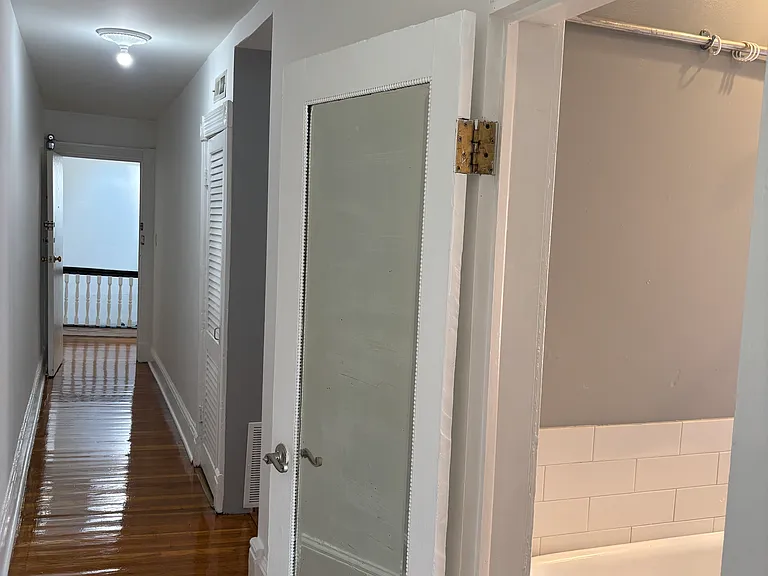 1526 W Mount Royal Ave #3R — Photo 14