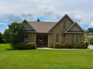 1145 Yosemite Dr, Lenoir City, TN 37771