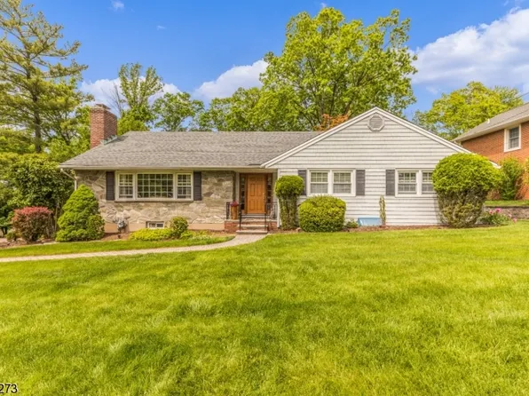 24 Notch Park Rd, Little Falls Twp., NJ 07424