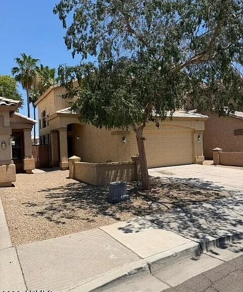 1909 N 106th Ln — Photo 3