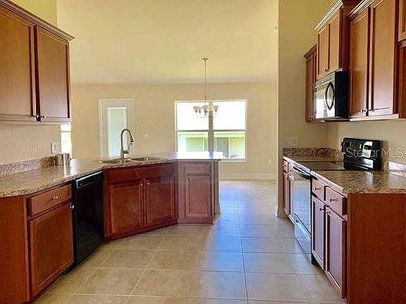 3rd image of 224 Brookshire Dr