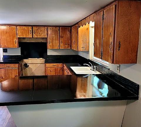 5th image of 8511 Ocala Ave