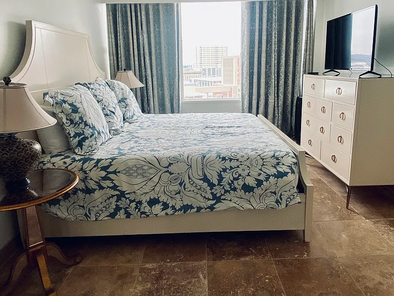 450 W 7th St #1409 — Photo 12