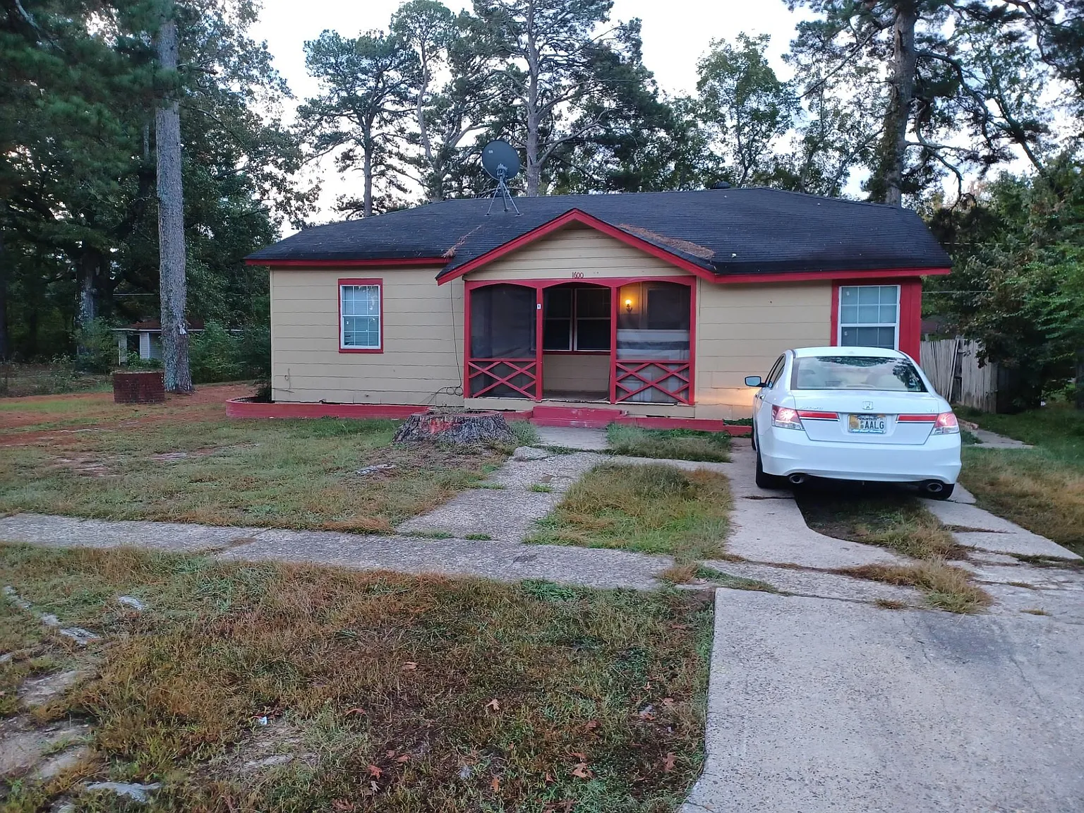 3 bed, 1112 sqft, $675 — Photo 1