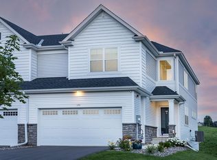131 Huntington Dr, Waconia, MN 55387