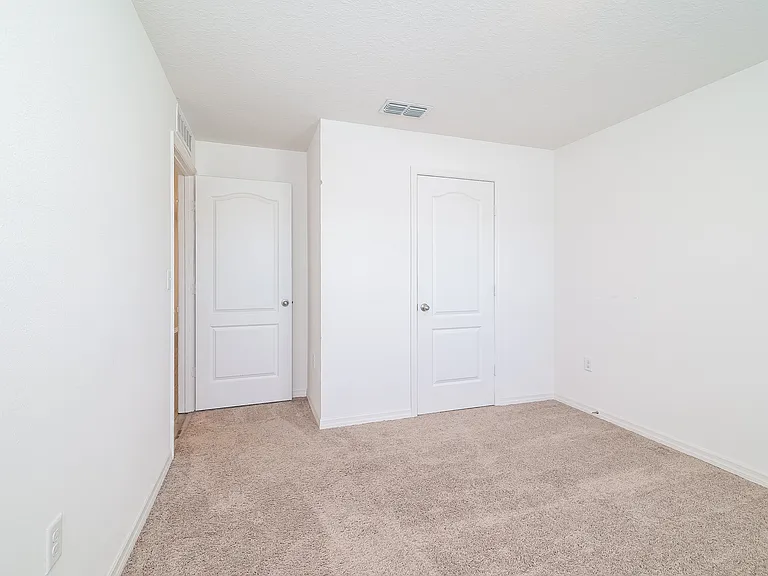 465 Kensington View Dr — Photo 12