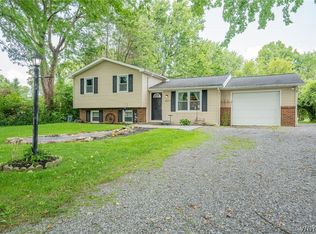 2573 Pratt Rd, Batavia, NY 14020