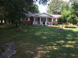 517 W Point Rd, Lawrenceburg, TN 38464