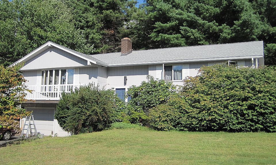 New Roof Newly Painted Decks