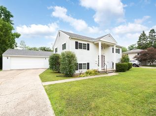 1670 Tudor Dr, Ann Arbor, MI 48103