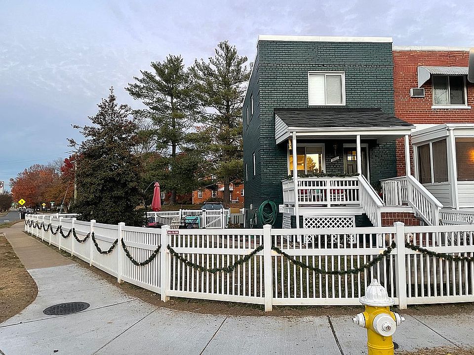 2nd image of 3051 Manning St