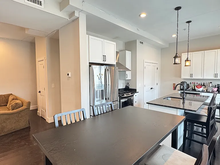 1 Cedar St #1 — Photo 10