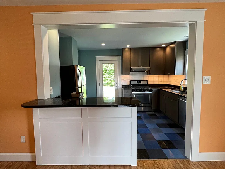 549 S Lincoln St — Photo 8