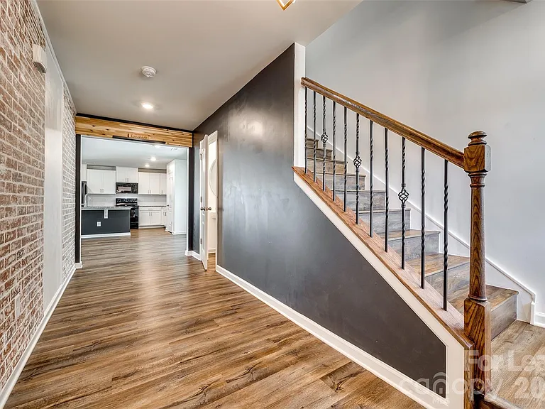 1131 Ava Trail Ln — Photo 4