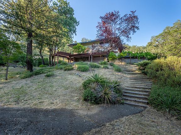 2nd image of 2500 Park Creek Lane