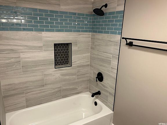 5th image of 1869 W Bowling Ave