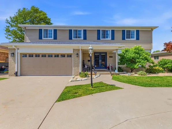 22461 La Von St, Saint Clair Shores, MI 48081