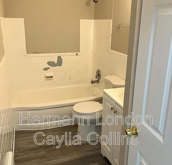 9840 Medford Dr — Photo 11