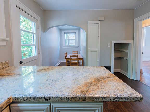 4th image of 149 Warner St #4