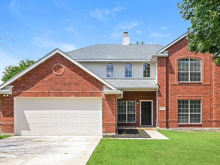 5717 San Marino Dr — Photo 1