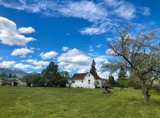 329 Grantsdale Rd, Hamilton, MT 59840