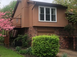 507 Vicksburg Dr, Belleville, IL 62221