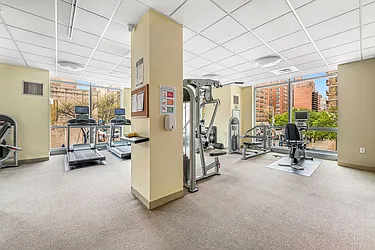 Rented by R New York