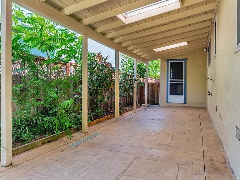 1228 Ruby St — Photo 25