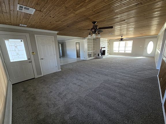 4th image of 7900 Melrose Ln