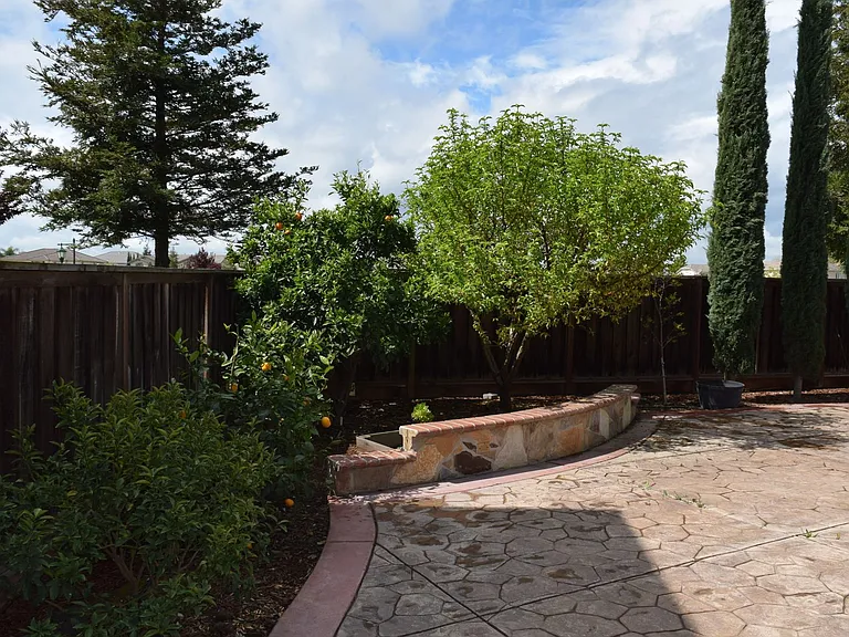 16210 Sheltered Cv E — Photo 24