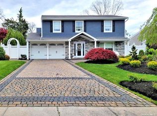 5 Brookstan Rd, Nesconset, NY 11767