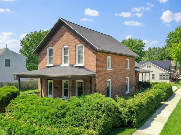 621 Lewis St, De Pere, WI 54115