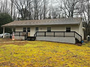 219 Wickham Ln, Bumpass, VA 23024